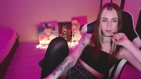 Snapshot of sweet_alica15 chatting on March 17, 8:45 pm Alice online show from March 17, 8:45 pm