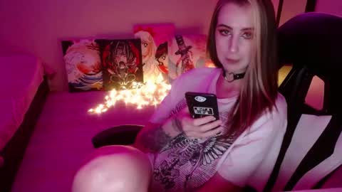 Snapshot of sweet_alica15 chatting on April 16, 6:41 pm Alice online show from April 16, 6:41 pm