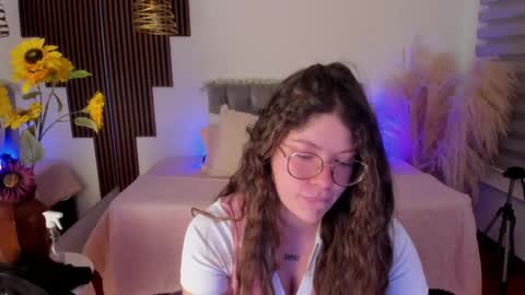 Alice online show from April 13, 7:41 pm