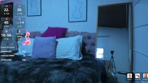 Snapshot of sweet_alicee__ chatting on April 21, 1:42 am Alice online show from April 21, 1:42 am