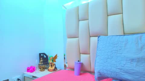 Amye  online show from October 21, 7:14 pm