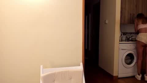 Snapshot of sweet_angel_a chatting on January 10, 10:36 pm Ann - your sweet girl online show from January 10, 10:36 pm