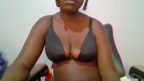 Snapshot of sweet_arianna_ chatting on February 13, 10:55 am timaya online show from February 13, 10:55 am