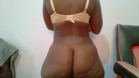 Snapshot of sweet_arianna_ chatting on February 14, 12:25 pm timaya online show from February 14, 12:25 pm