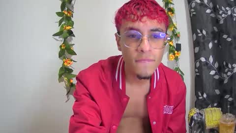 Snapshot of sweet_boy2224 chatting on November 13, 1:37 am sweet_boy2224 online show from November 13, 1:37 am