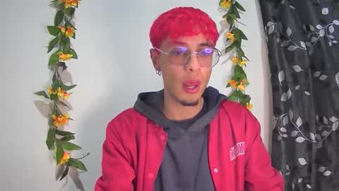 Snapshot of sweet_boy2224 chatting on November 25, 3:50 am sweet_boy2224 online show from November 25, 3:50 am