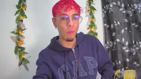 Snapshot of sweet_boy2224 chatting on November 26, 2:56 am sweet_boy2224 online show from November 26, 2:56 am