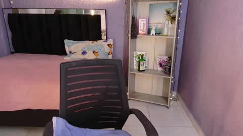 Candy online show from October 22, 2:39 pm