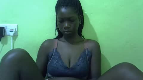 sweet_cherie1 online show from March 20, 2:38 am