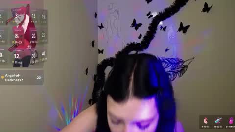 Snapshot of sweet_cherryg chatting on January 29, 7:36 am Ivy online show from January 29, 7:36 am