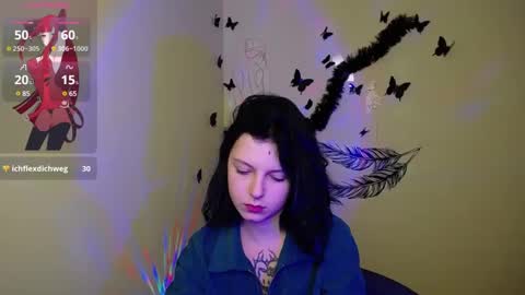 Snapshot of sweet_cherryg chatting on January 31, 4:38 pm Ivy online show from January 31, 4:38 pm