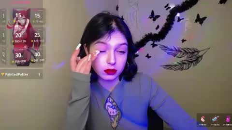 Snapshot of sweet_cherryg chatting on February 24, 5:31 pm Ivy online show from February 24, 5:31 pm