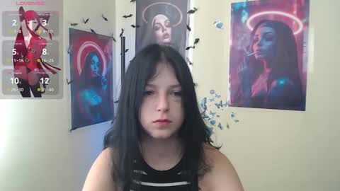 Snapshot of sweet_cherryg chatting on September 15, 6:24 am Ivy online show from September 15, 6:24 am