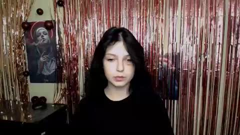 Snapshot of sweet_cherryg chatting on September 18, 12:29 pm Ivy online show from September 18, 12:29 pm