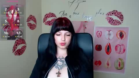Ivy online show from May 18, 4:07 am
