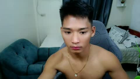 Snapshot of sweet_clarence69 chatting on July 6, 1:08 pm CLARENCE online show from July 6, 1:08 pm