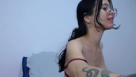 Snapshot of sweet_cloe444 chatting on May 7, 3:23 am sweet_cloe444 online show from May 7, 3:23 am