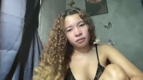 Snapshot of sweet_daisy04 chatting on March 22, 12:58 am Daisy online show from March 22, 12:58 am