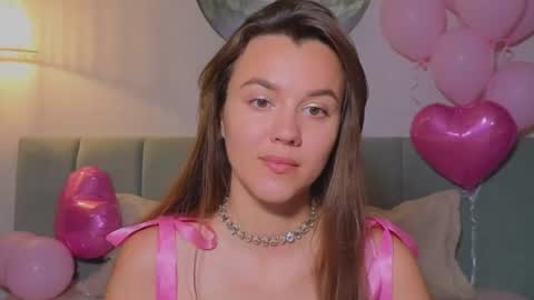 Snapshot of sweet_haeven chatting on July 10, 10:12 pm Im Mia.LOVELY PATTERNS 100 120 160 200 my toy buzzes from 2 tip online show from July 10, 10:12 pm