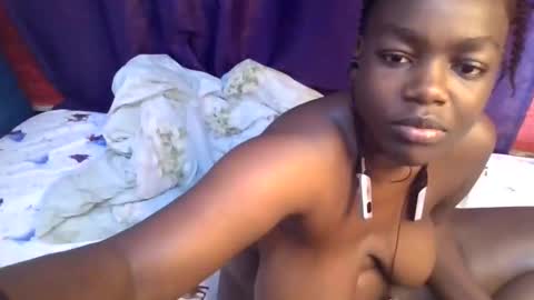 Snapshot of sweet_hennessey chatting on May 4, 11:17 am sweet_hennessey online show from May 4, 11:17 am