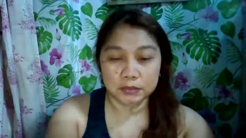 Snapshot of sweet_kayley chatting on December 7, 2:02 pm sweet_kayley online show from December 7, 2:02 pm