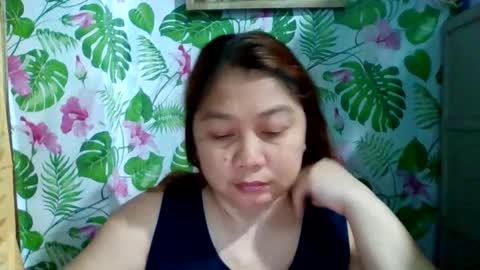 Snapshot of sweet_kayley chatting on December 25, 2:35 am sweet_kayley online show from December 25, 2:35 am