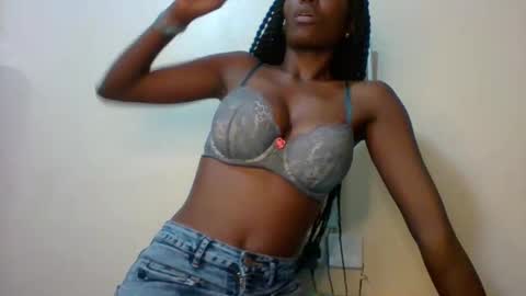 Snapshot of sweet_kcandy chatting on May 3, 8:15 pm Sweet KCandy online show from May 3, 8:15 pm