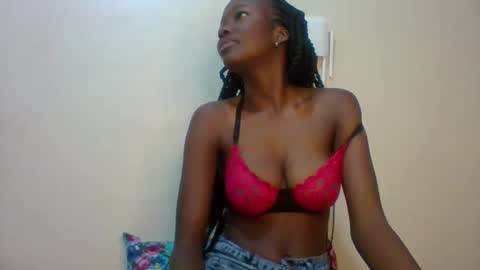 Snapshot of sweet_kcandy chatting on May 15, 12:45 pm Sweet KCandy online show from May 15, 12:45 pm