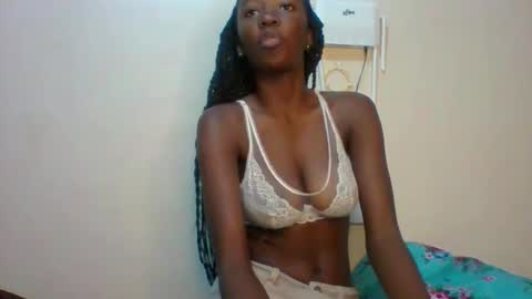 Snapshot of sweet_kcandy chatting on May 16, 1:10 pm Sweet KCandy online show from May 16, 1:10 pm