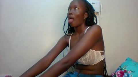 Snapshot of sweet_kcandy chatting on May 24, 2:16 am Sweet KCandy online show from May 24, 2:16 am