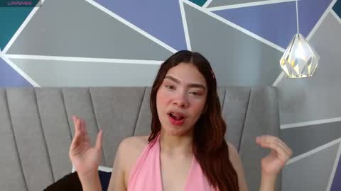 Snapshot of sweet_kitty_05 chatting on June 2, 6:43 pm sweet_kitty_05 online show from June 2, 6:43 pm