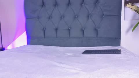 Snapshot of sweet_kitty_3 chatting on May 14, 8:15 pm sweet_kitty_3 online show from May 14, 8:15 pm