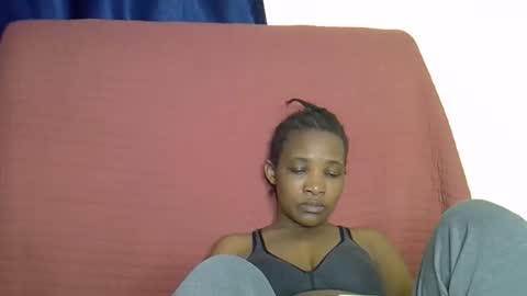 Snapshot of sweet_lessly chatting on February 3, 11:37 am sweet_lessly online show from February 3, 11:37 am