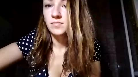 Snapshot of sweet_lilgirl_x chatting on February 22, 4:09 pm Anna online show from February 22, 4:09 pm