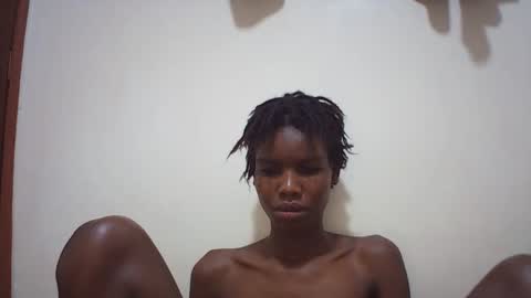 Snapshot of sweet_liz6510 chatting on May 15, 8:43 am Liz online show from May 15, 8:43 am