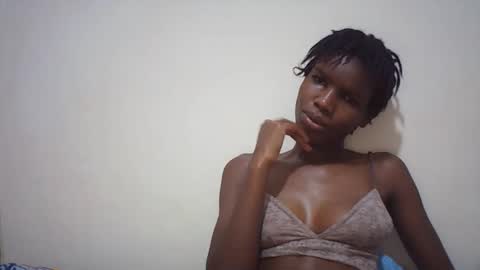 Snapshot of sweet_liz6510 chatting on May 15, 9:55 pm Liz online show from May 15, 9:55 pm