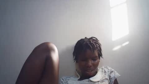 Snapshot of sweet_liz6510 chatting on May 19, 2:12 pm Liz online show from May 19, 2:12 pm