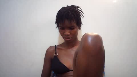 Snapshot of sweet_liz6510 chatting on May 22, 2:44 pm Liz online show from May 22, 2:44 pm