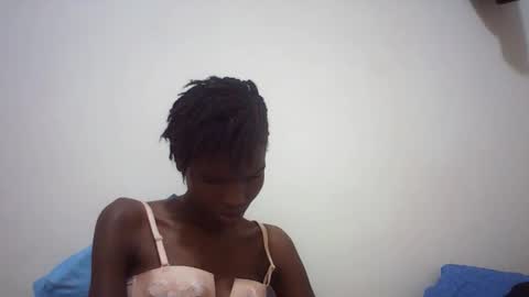 Snapshot of sweet_liz6510 chatting on June 5, 6:57 pm Liz online show from June 5, 6:57 pm