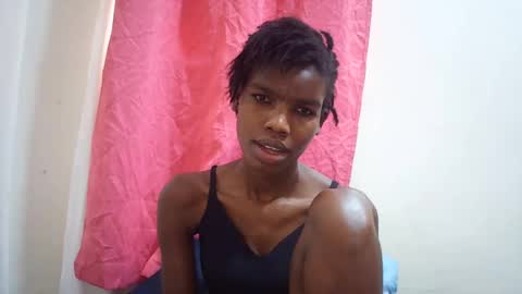 Snapshot of sweet_liz6510 chatting on June 29, 10:15 am Liz online show from June 29, 10:15 am