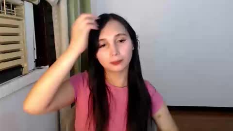 Mae online show from March 30, 12:39 pm