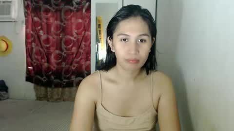 Snapshot of sweet_mariexxo chatting on April 4, 2:54 am Marie online show from April 4, 2:54 am