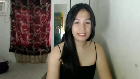 Snapshot of sweet_mariexxo chatting on April 8, 1:27 am Marie online show from April 8, 1:27 am