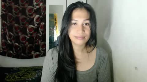 Snapshot of sweet_mariexxo chatting on April 10, 2:11 pm Marie online show from April 10, 2:11 pm