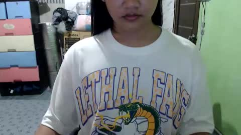 Snapshot of sweet_mary_onboard chatting on November 28, 1:25 pm sweet_mary_onboard online show from November 28, 1:25 pm