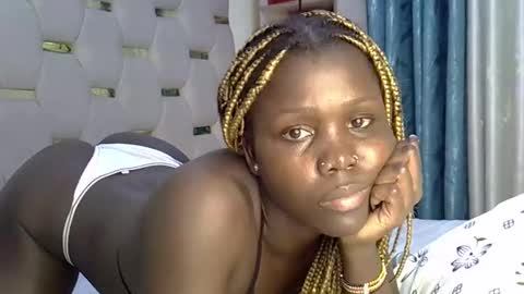 sweet_melodiyy online show from April 12, 6:35 pm