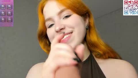 Mia online show from October 17, 2:08 pm