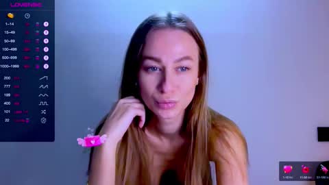 Mia online show from October 10, 12:26 pm