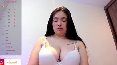 Mia Johns online show from July 28, 3:43 pm