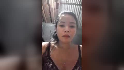 Snapshot of sweet_mika24 chatting on May 9, 2:00 pm sweet_mika24 online show from May 9, 2:00 pm
